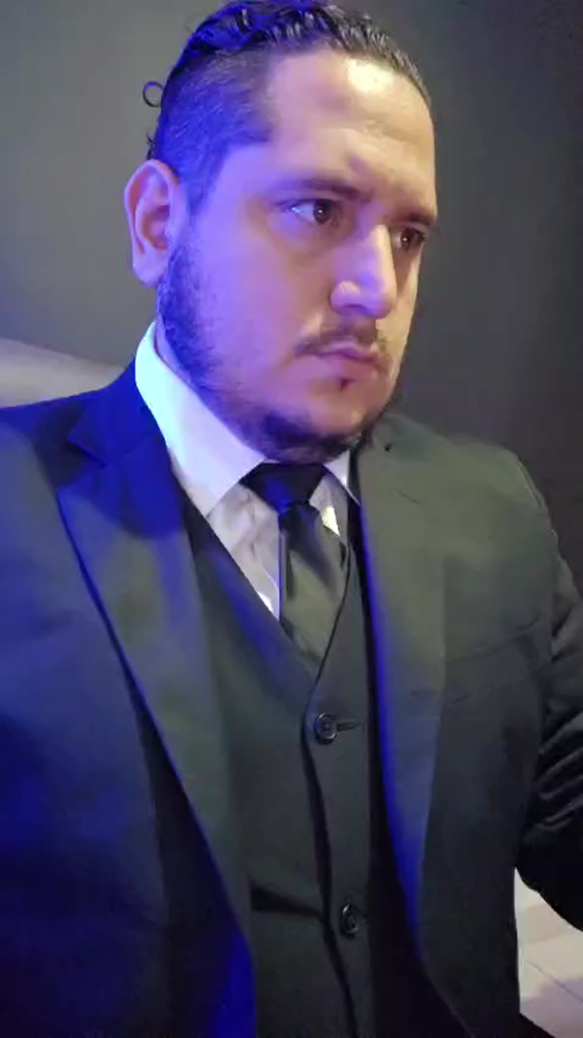 Dr. Ramón Maldonado, instructor del curso de inteligencia artificial para empresas