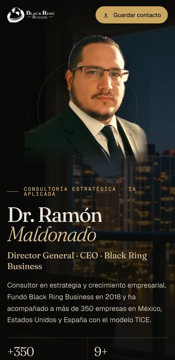Perfil digital en diseño Ejecutiva: retrato del Dr. Ramón Maldonado sobre fondo de ciudad nocturna, nombre en tipografía editorial y cifras